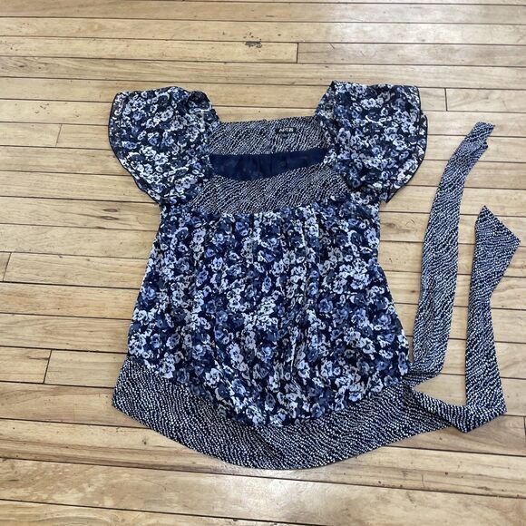 APT 9. Whimsy Tie Top Women L Floral Blue Flutter Sleeve Peasant Blouse Y2k Chic - Picture 9 of 16